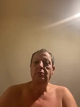 Snapshot of chubbybear2cum chatting on November 10, 1:59 am chubbybear2cum online show from November 10, 1:59 am