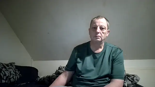 chubbybear2cum online show from December 17, 1:55 am