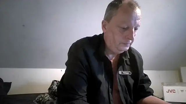 chubbybear2cum online show from June 6, 10:58 pm