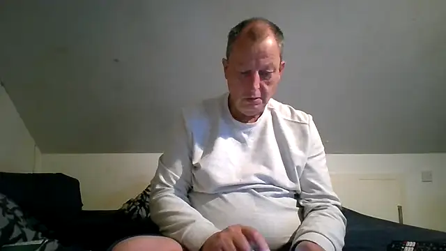chubbybear2cum online show from June 8, 2:17 pm