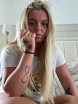 IrishTeenBarbie69 online show from March 14, 12:32 pm