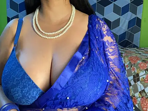 Snapshot of Aishwarya_101_ chatting on February 25, 6:31 pm Aishwarya 101 online show from February 25, 6:31 pm