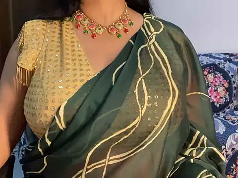 Snapshot of Aishwarya_101_ chatting on September 26, 6:23 pm Aishwarya 101 online show from September 26, 6:23 pm