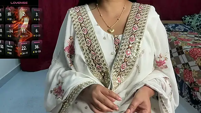 Snapshot of Aishwarya_101_ chatting on December 15, 4:11 pm Aishwarya 101 online show from December 15, 4:11 pm