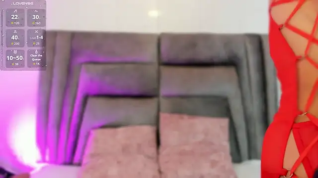 sophiee smith online show from September 16, 11:44 am