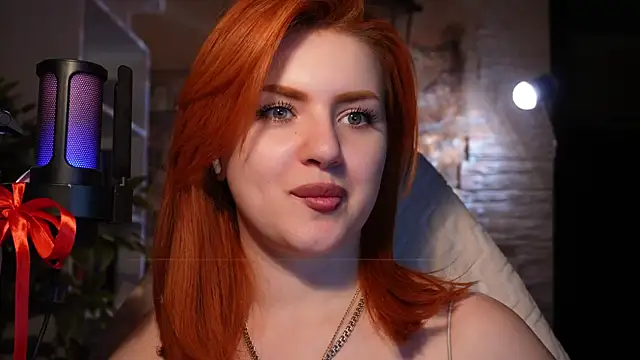 Snapshot of Chriss_Fox chatting on February 21, 6:15 pm Chriss Fox online show from February 21, 6:15 pm