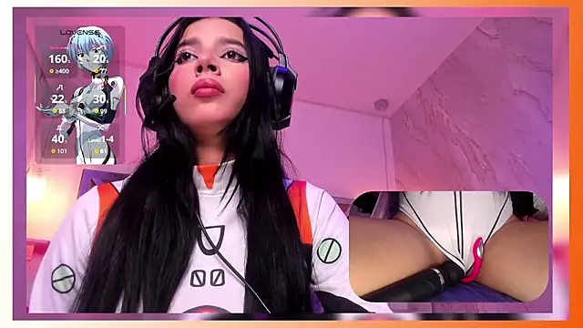 SweetieCloe  online show from March 11, 9:21 pm