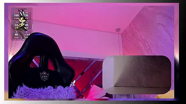 SweetieCloe  online show from March 18, 9:18 pm