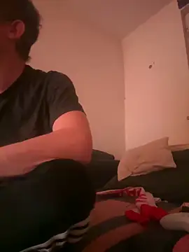 Snapshot of sollzii chatting on March 12, 12:31 am sollzii online show from March 12, 12:31 am