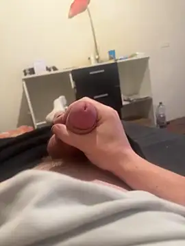 Snapshot of sollzii chatting on December 22, 3:31 pm sollzii online show from December 22, 3:31 pm