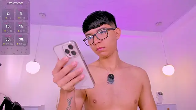 CodyTwink online show from June 6, 2:11 pm