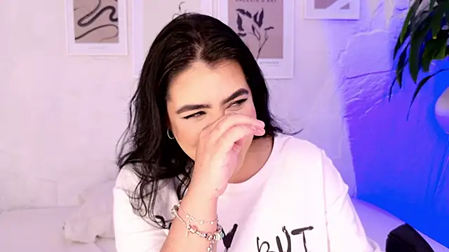 Snapshot of Harmonybabe_ chatting on November 1, 7:49 pm Harmonybabe online show from November 1, 7:49 pm