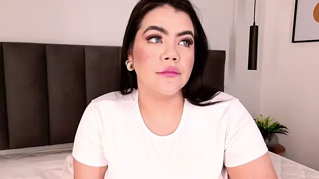 Harmonybabe  online show from January 17, 7:50 pm