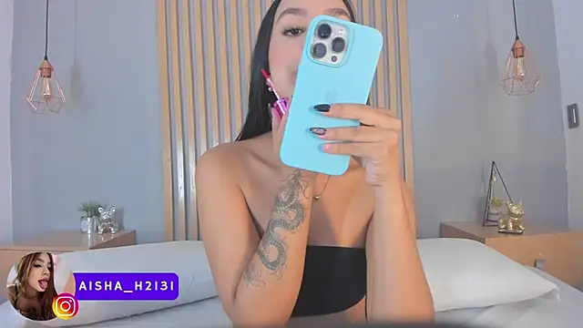 Snapshot of aisha_h_ chatting on October 6, 8:28 pm aisha h online show from October 6, 8:28 pm