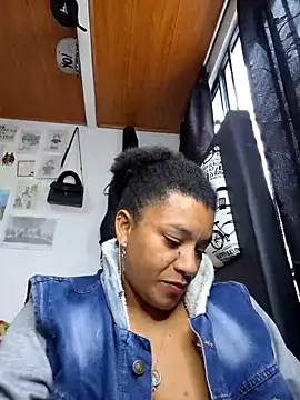 Snapshot of Selket11 chatting on December 27, 2:22 pm Selket11 online show from December 27, 2:22 pm