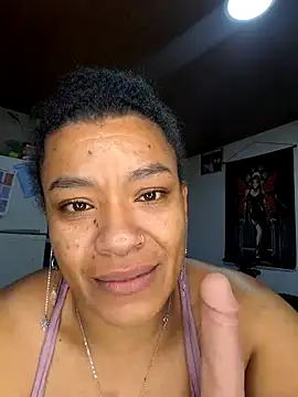 Snapshot of Selket11 chatting on January 8, 12:38 am Selket11 online show from January 8, 12:38 am