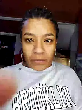 Snapshot of Selket11 chatting on February 10, 9:36 pm Selket11 online show from February 10, 9:36 pm