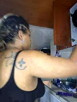 Snapshot of Selket11 chatting on February 15, 11:58 pm Selket11 online show from February 15, 11:58 pm
