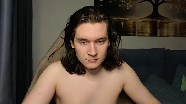 MoreRealAlex online show from May 19, 5:52 pm