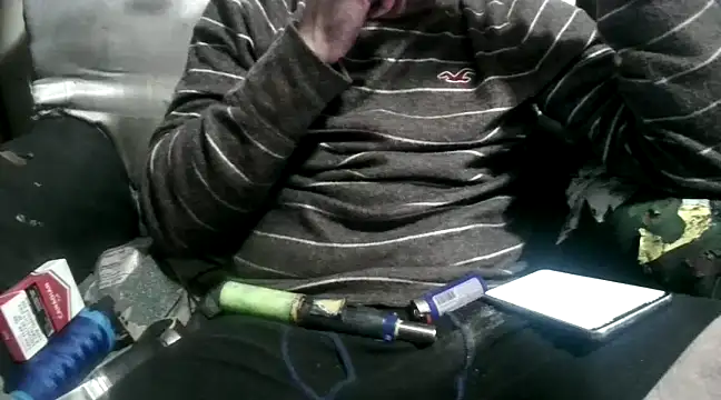 Snapshot of robeaulieu02 chatting on January 12, 6:49 am robeaulieu02 online show from January 12, 6:49 am