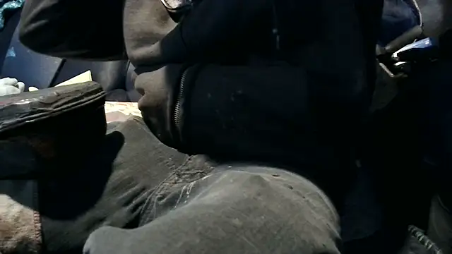 Snapshot of robeaulieu02 chatting on January 16, 8:54 am robeaulieu02 online show from January 16, 8:54 am