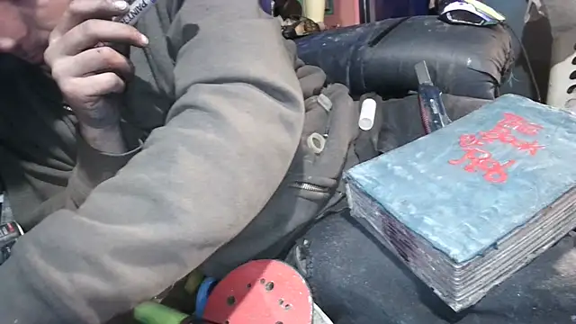 Snapshot of robeaulieu02 chatting on January 23, 6:17 am robeaulieu02 online show from January 23, 6:17 am