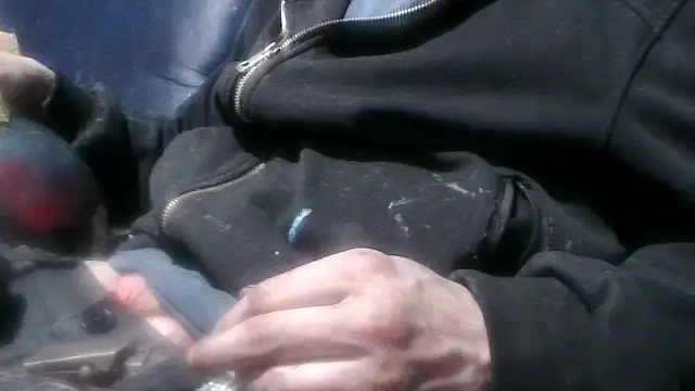 Snapshot of robeaulieu02 chatting on January 28, 7:00 am robeaulieu02 online show from January 28, 7:00 am