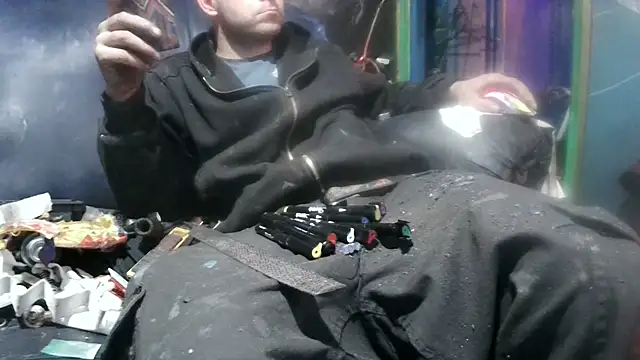 Snapshot of robeaulieu02 chatting on February 6, 4:42 am robeaulieu02 online show from February 6, 4:42 am