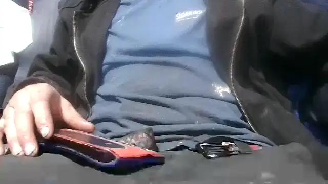 Snapshot of robeaulieu02 chatting on February 7, 5:31 am robeaulieu02 online show from February 7, 5:31 am