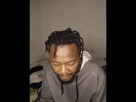 Snapshot of Freaky_Vannahs chatting on February 1, 12:42 am Freaky Vannahs online show from February 1, 12:42 am