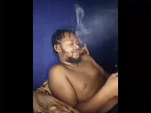 Snapshot of Freaky_Vannahs chatting on February 14, 6:15 pm Freaky Vannahs online show from February 14, 6:15 pm