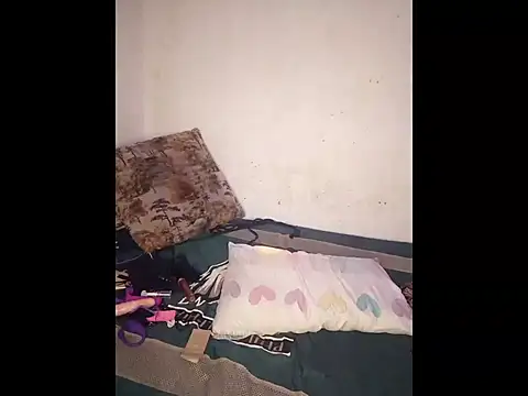 Snapshot of Freaky_Vannahs chatting on February 24, 5:55 pm Freaky Vannahs online show from February 24, 5:55 pm