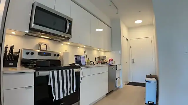 NattyFierros online show from September 22, 9:39 pm