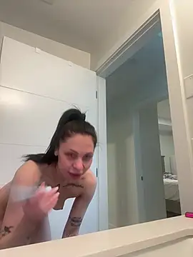 Snapshot of NattyFierros chatting on May 22, 4:56 pm NattyFierros online show from May 22, 4:56 pm