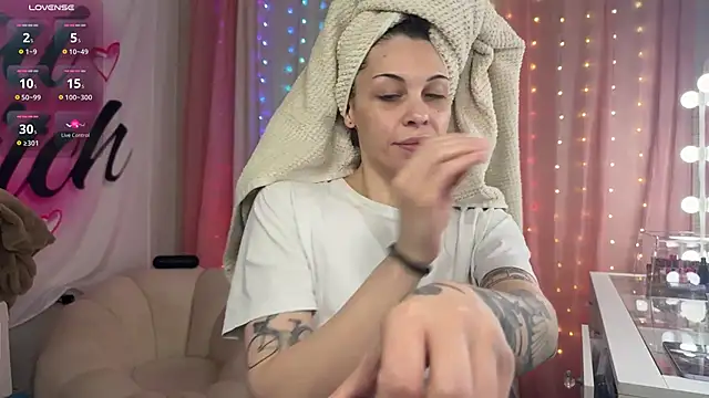 NattyFierros online show from July 17, 9:41 pm