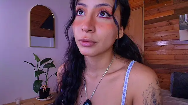 amber curly online show from July 7, 3:38 pm