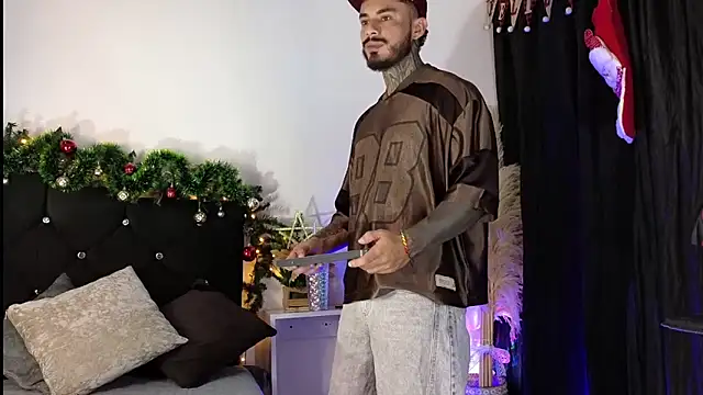 john cartter1 online show from November 30, 11:14 am