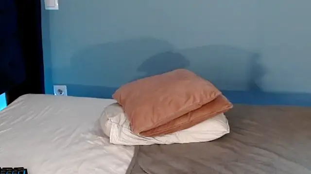 Snapshot of AnnaMaee chatting on January 8, 2:14 am AnnaMaee online show from January 8, 2:14 am