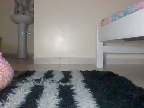 Snapshot of Fine_baby0001 chatting on May 15, 3:24 am Fine baby0001 online show from May 15, 3:24 am