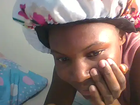 Snapshot of Fine_baby0001 chatting on July 2, 3:23 am Fine baby0001 online show from July 2, 3:23 am