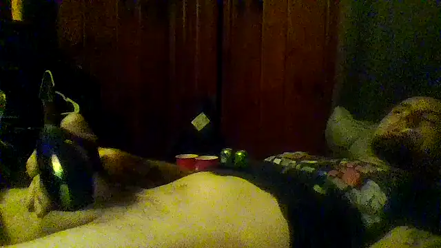 Snapshot of ryan100craige chatting on May 13, 10:01 am ryan100craige online show from May 13, 10:01 am