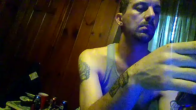Snapshot of ryan100craige chatting on June 1, 12:01 am ryan100craige online show from June 1, 12:01 am