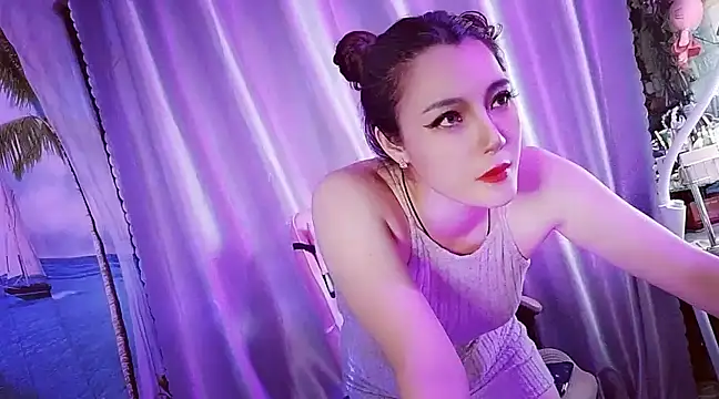 Snapshot of Sugar_lipsz chatting on March 4, 4:20 pm Sugar lipsz online show from March 4, 4:20 pm