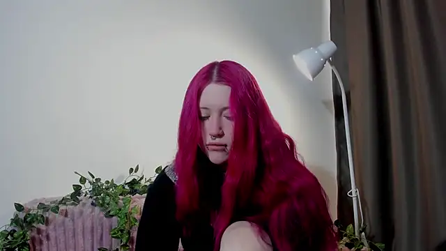 Snapshot of vergillhell chatting on December 14, 8:09 am vergillhell online show from December 14, 8:09 am