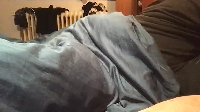 Snapshot of Geilerjung69 chatting on November 18, 5:12 am Geilerjung69 online show from November 18, 5:12 am