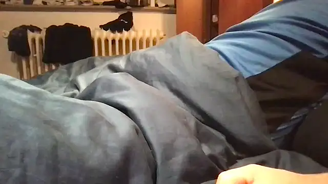 Snapshot of Geilerjung69 chatting on November 30, 7:01 am Geilerjung69 online show from November 30, 7:01 am