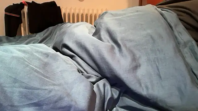 Snapshot of Geilerjung69 chatting on December 23, 7:06 am Geilerjung69 online show from December 23, 7:06 am