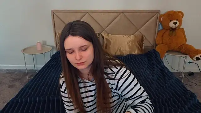 MagicPeachh  online show from May 1, 5:34 am