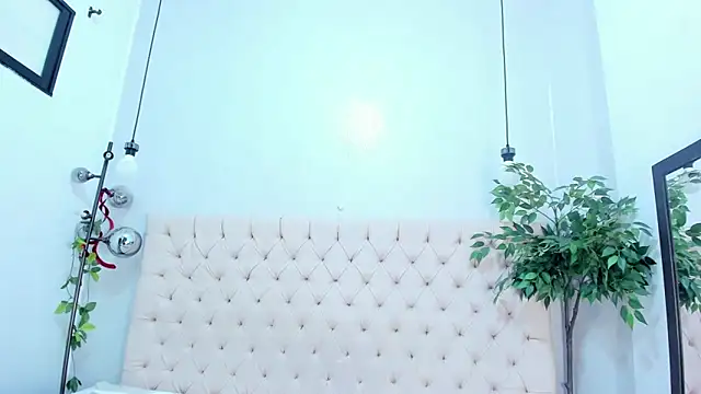 Victoria Coleman online show from June 12, 7:57 pm