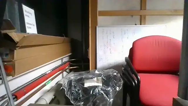 Snapshot of andrejoyfull64 chatting on January 20, 12:39 pm andrejoyfull64 online show from January 20, 12:39 pm